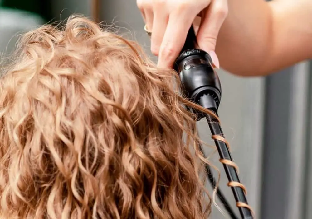 How To Get The Perfect Loose Curls For Medium Hair
